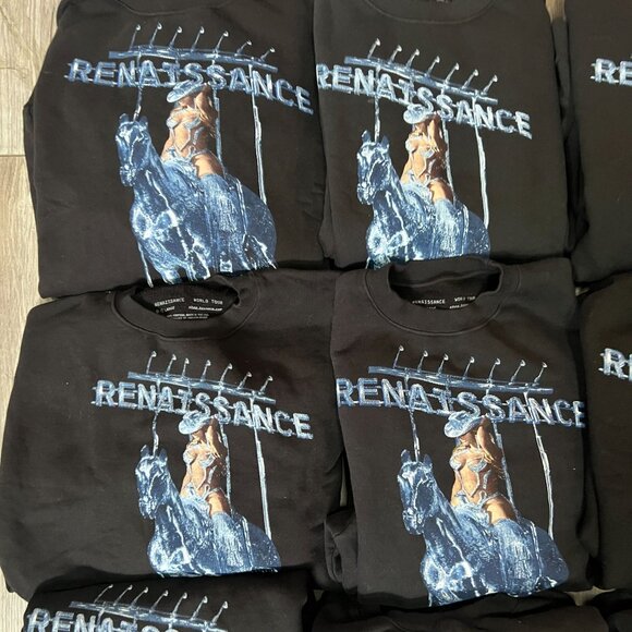 Beyoncé Official Renaissance World Tour Crewneck Sweatshirt Lot Of 12 Sz Medium - Picture 4 of 10